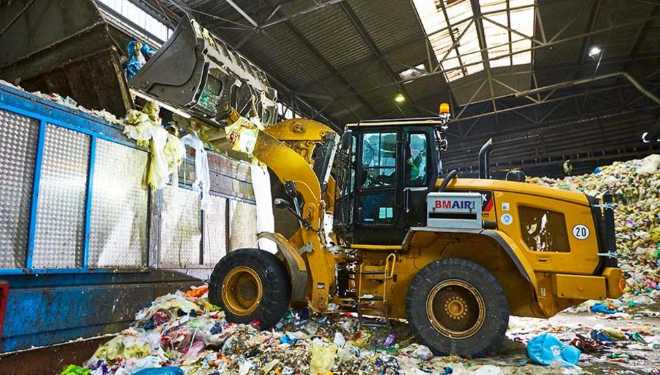 Radlader Verpackungsmüll