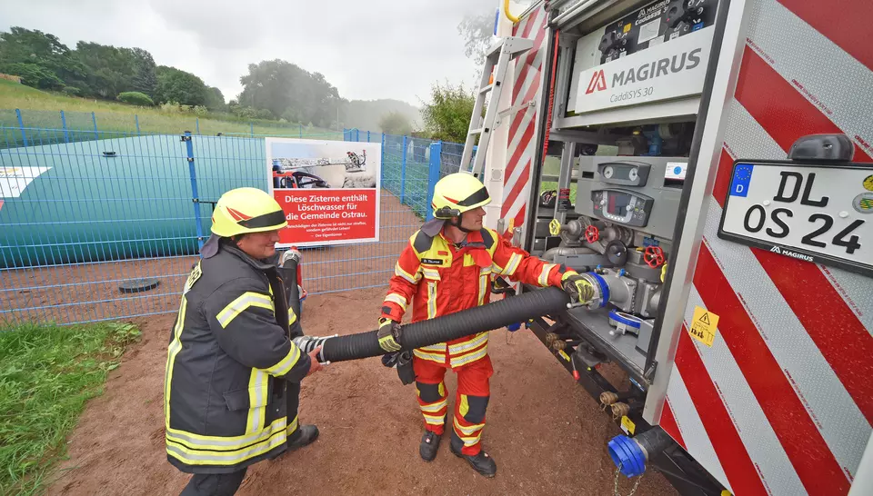 VEOLUTIONS Löschwassersicherung Slideshow Zisternen 4 Feuerwehr Testlauf