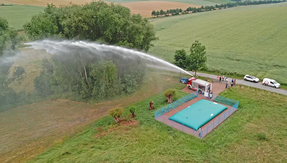 VEOLUTIONS Löschwassersicherung Slideshow Zisternen 5 Feuerwehr Testlauf Luftaufnahme