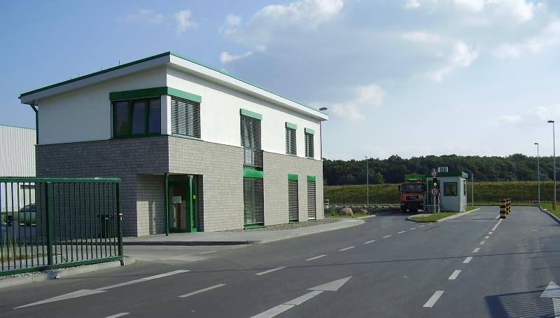 MBA Rostock Annahmebereich Bei der MBA Rostock wird Hausmüll angeliefert und verarbeitet.