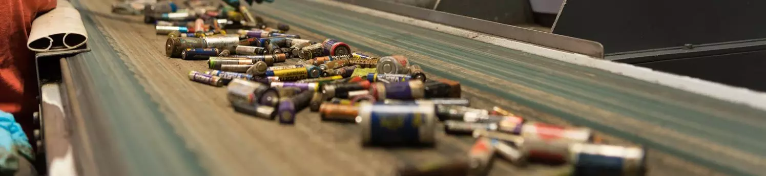 Entsorgen und Trennen von Batterien und Akkus