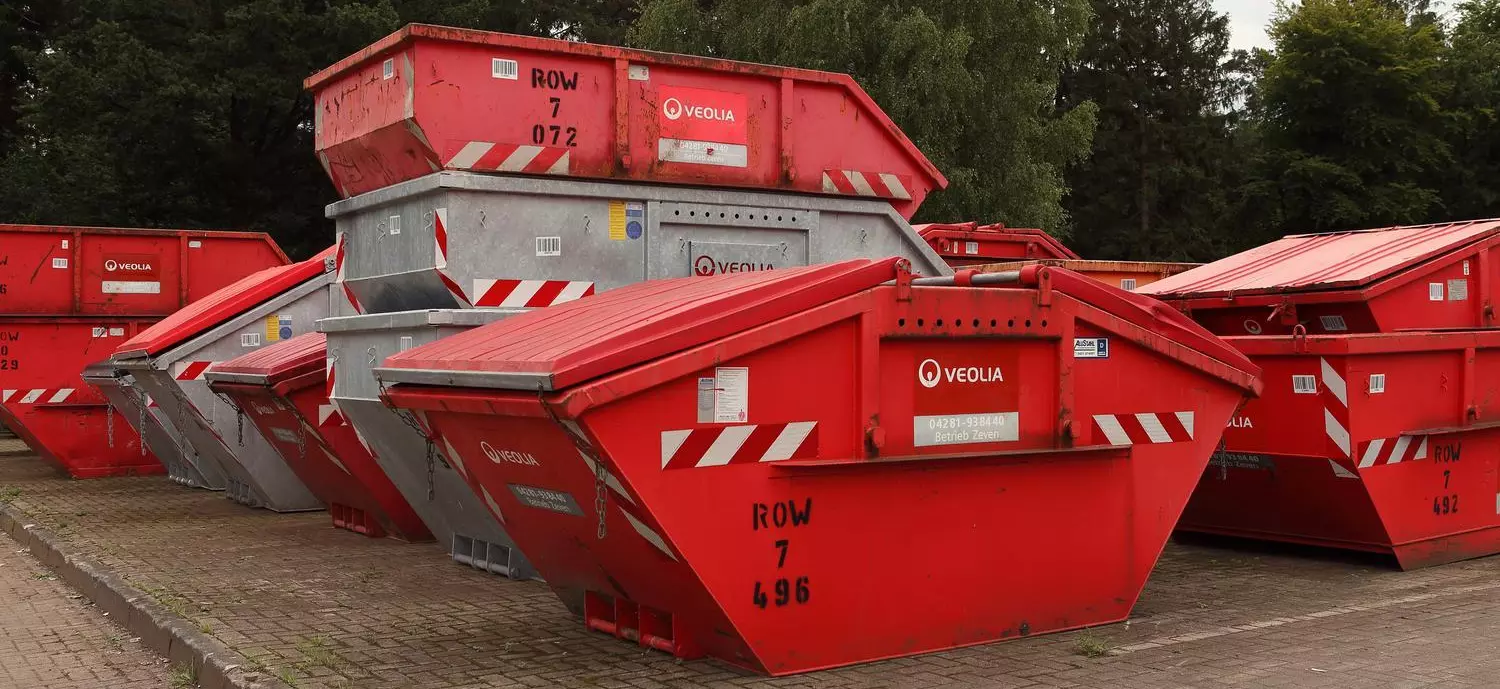 Verschiedene Veolia Container