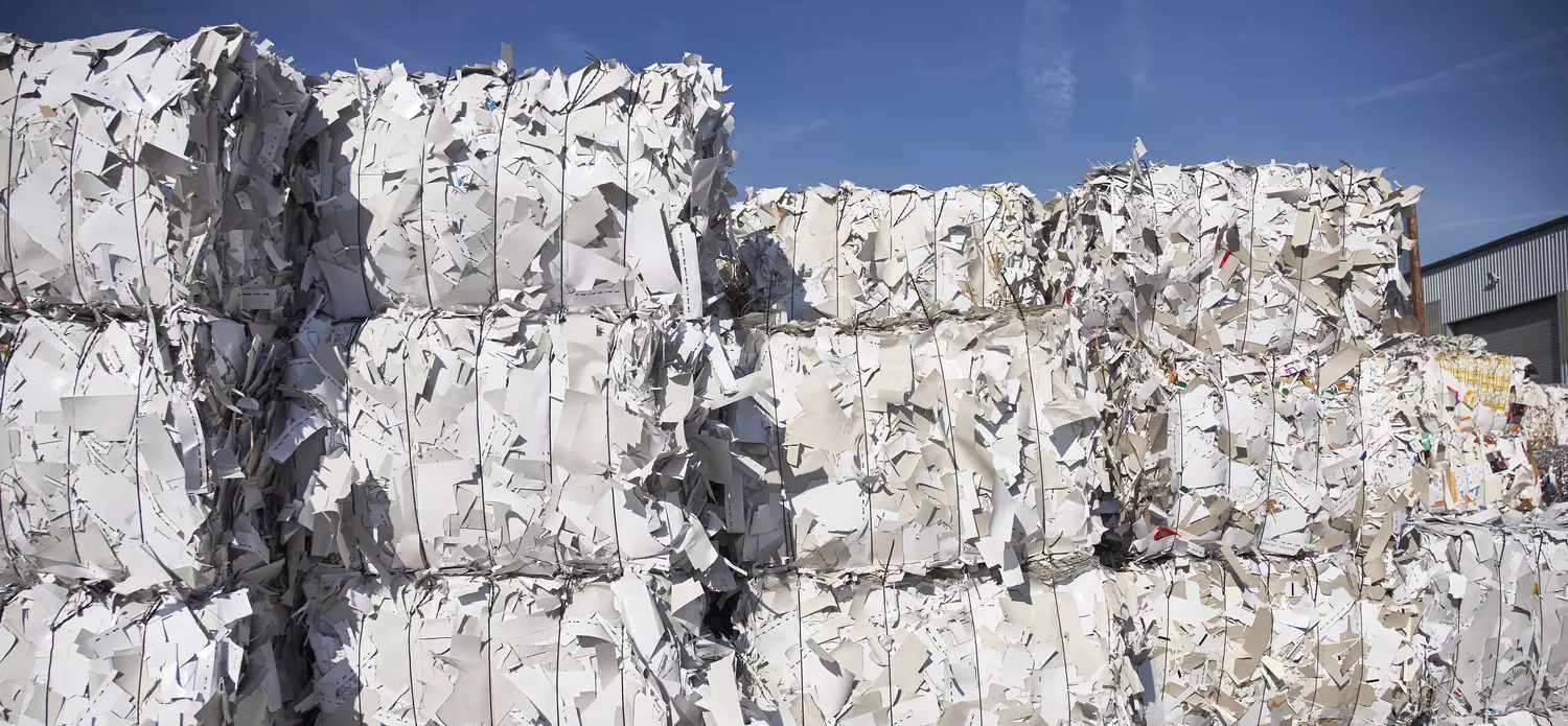 Verpresste Papier Ballen