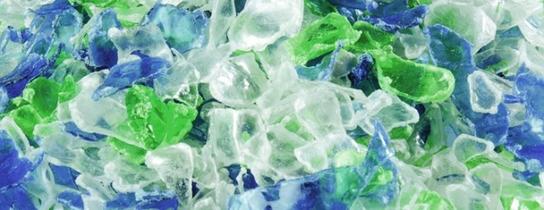Recyclat: bunte PET-Flakes