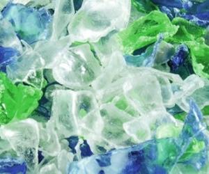 Recyclat: bunte PET-Flakes