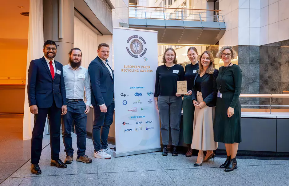 VEOLUTIONS Preisverleihung European Paper Recycling Council-Award Gruppenbild