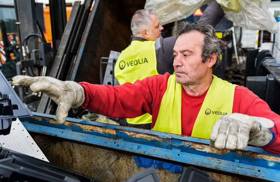 VEOLUTIONS TWM Slideshow Infografik, Slide 5 – Vorsortieren